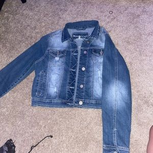 Cropped jean stretchy jacket! In great condition!